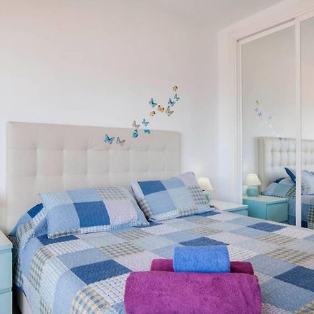 021 - Wonderful Beachfront Apartment With Stunning Sea Views Benalmádena Exterior foto